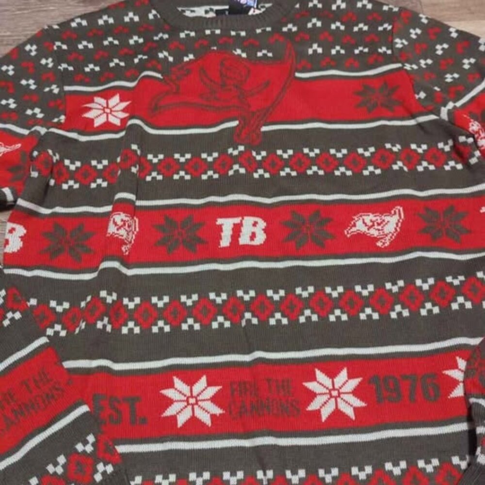 NFL‎ apparel men's medium sweatshirt new tampa bay buccaneers